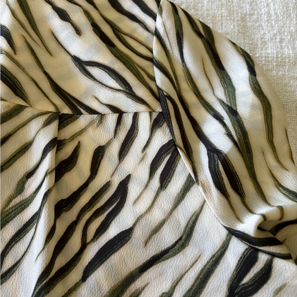 Vince Camuto top, size 1x - Picture 3 of 6